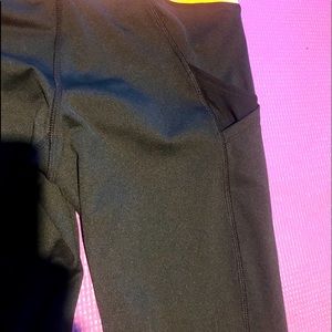 Small yoga leggings so sexy nice fit.